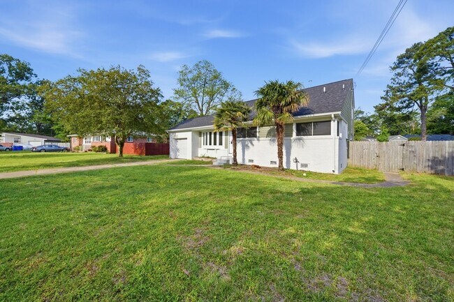 Foto del edificio - 313 Beacon Hill Ct