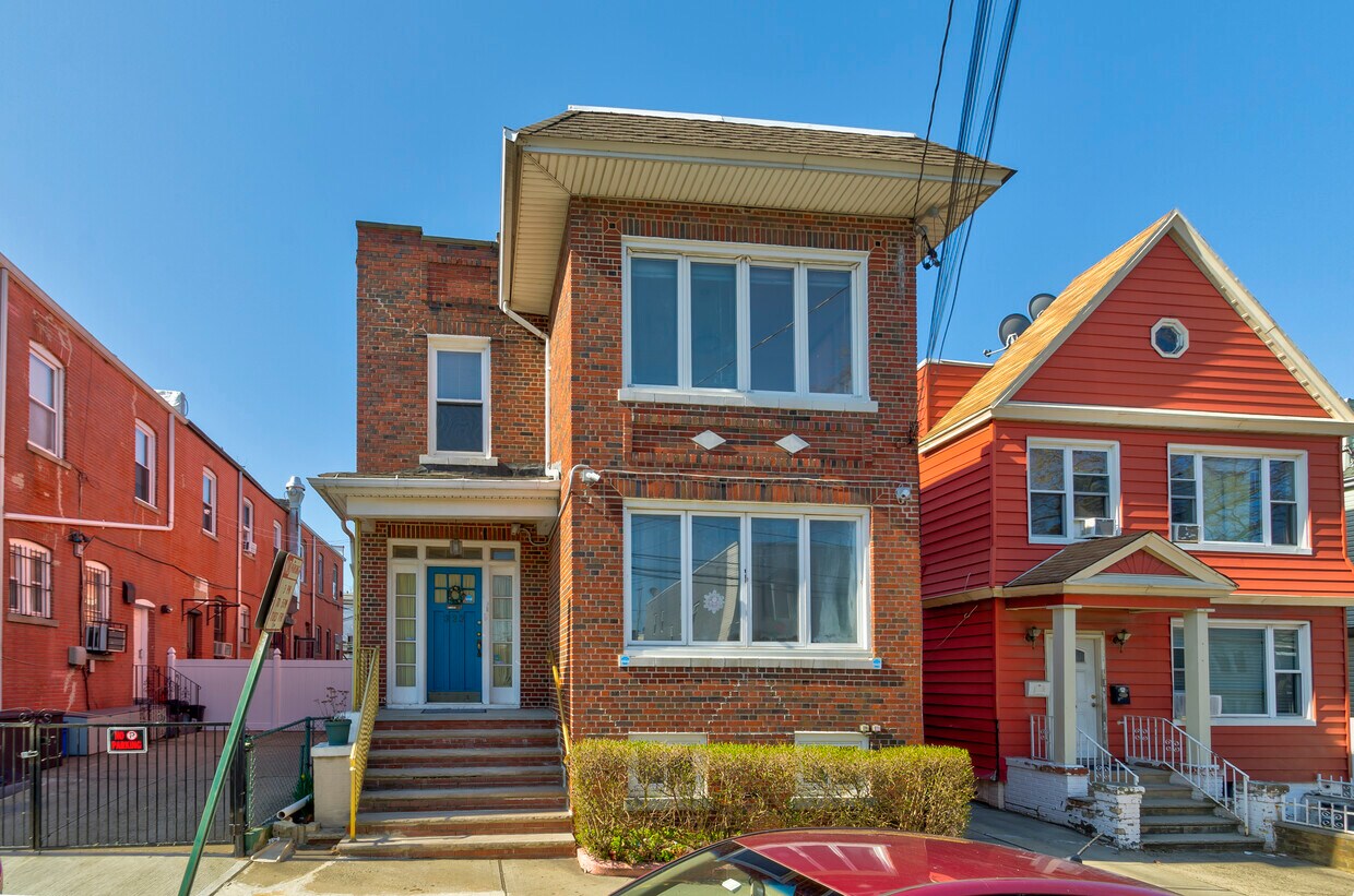 333 Van Nostrand Ave Unit 2, Jersey City, NJ 07305 Apartments in