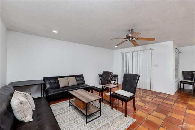 Foto del edificio - 15 El Rancho Rd