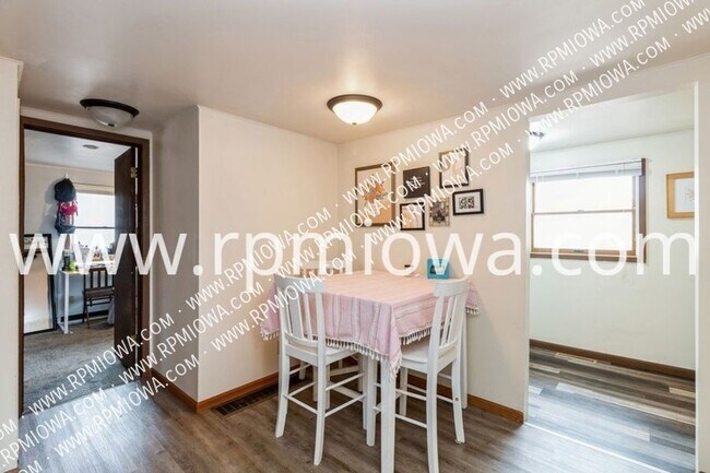 Foto del edificio - 3309 Tripp St