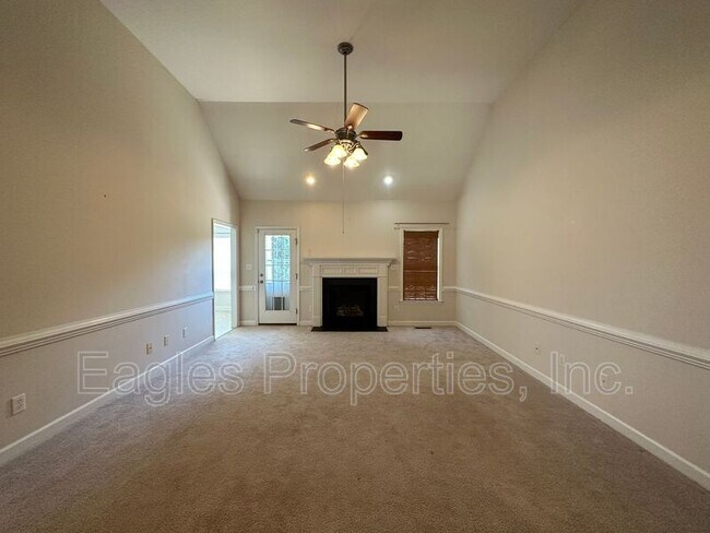 Foto del edificio - 110 Beatrice Dr