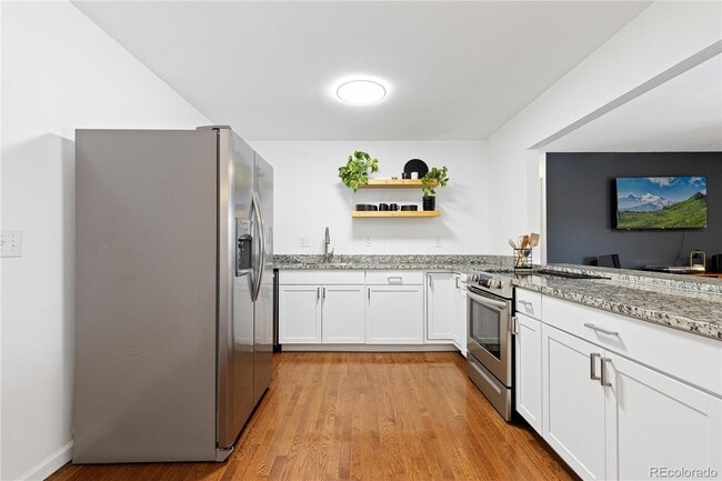 Building Photo - 49 S Hazel Ct