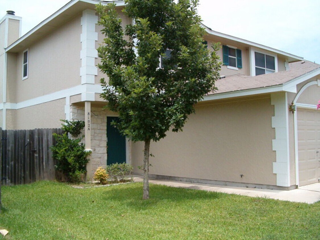 Foto del edificio - 8102 Willet Trail