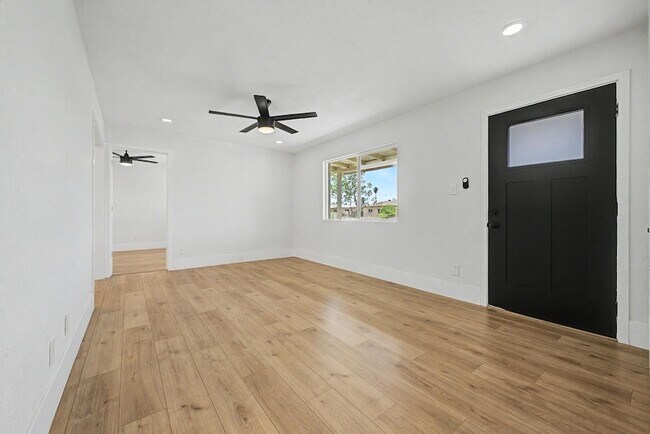 Building Photo - 8233 N 29th Ave