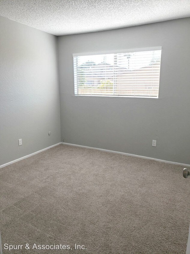 Foto principal - 11771 Trask Ave