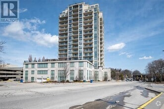 Building Photo - 160 Macdonell St