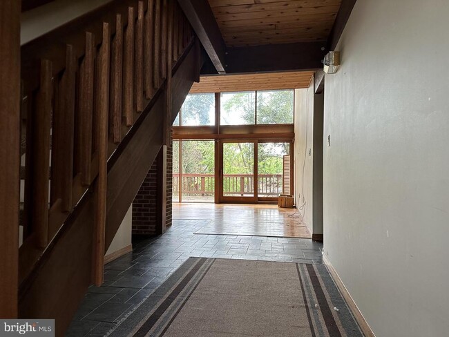Foto del edificio - 6022 Munson Hill Rd