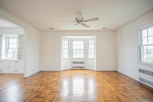 Foto del edificio - 733 E Walnut St