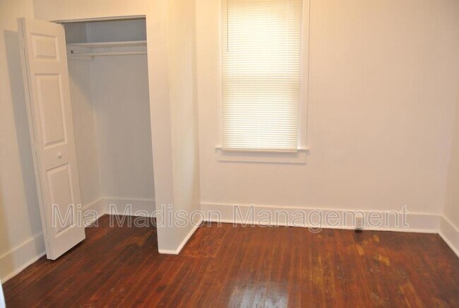 Foto del edificio - 1712 Lennox Ct