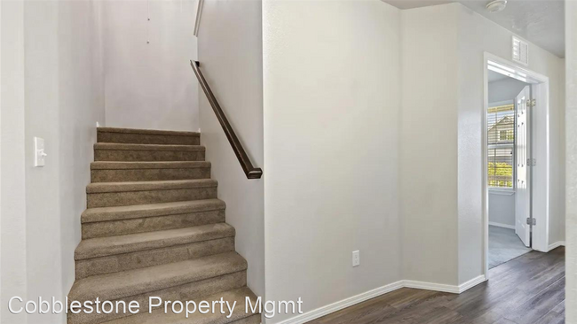 Building Photo - 4 br, 2.5 bath House - 11345 W Platte Rive...