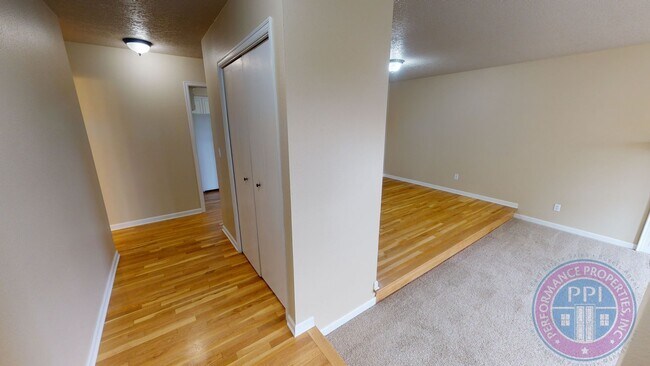 Photo - West Linn Hidden Springs Neighborhood / Si... House