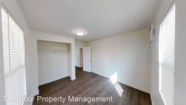 Building Photo - 2 br, 1 bath House - 26026 9th St.