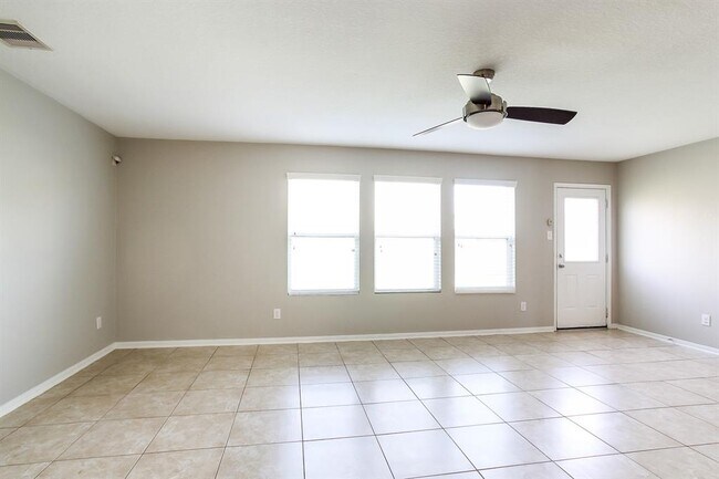 Foto del edificio - 9885 Hyacinth Way