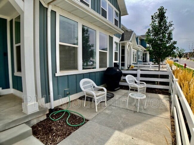 Building Photo - 707 Miller Ave