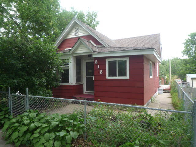Building Photo - 313 4th Ave E