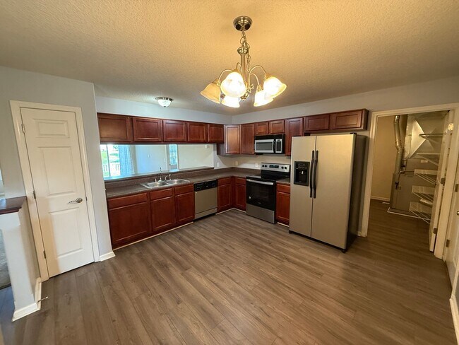 Building Photo - 3921 Stanton Hall Pkwy