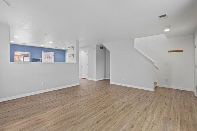 Building Photo - 4 Bedroom Home in Southwest Fort Collins