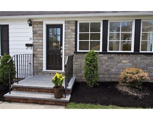 Building Photo - 35 Elmwood Rd