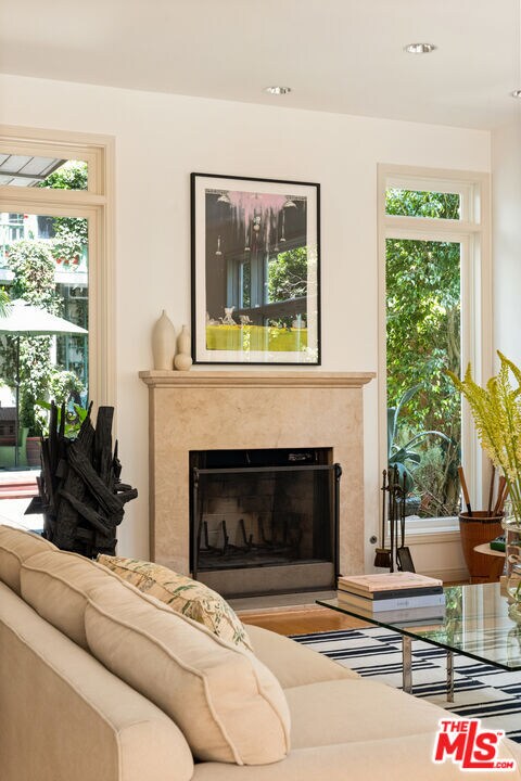 Foto del edificio - 454 Sycamore Rd