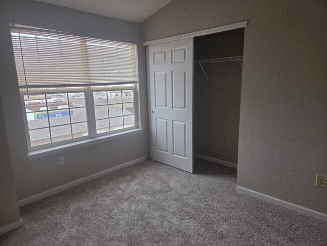 Bedroom - 7440 S Blackhawk St