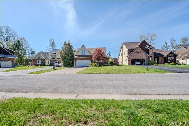Building Photo - 5995 Whitegate Crossing