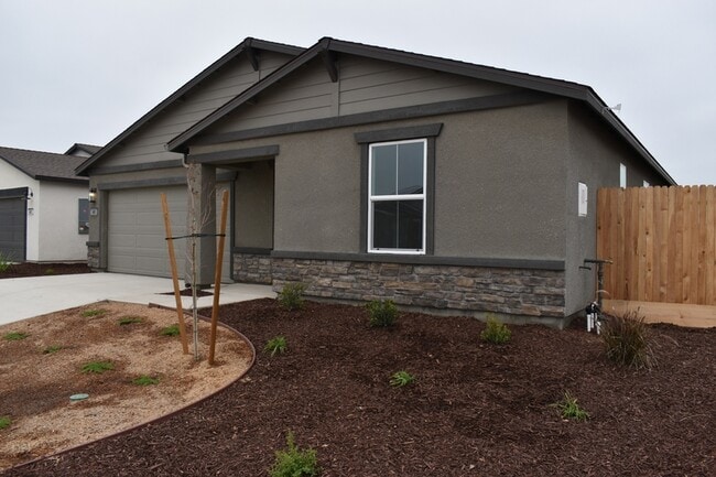 Building Photo - 641 Marshall Ln