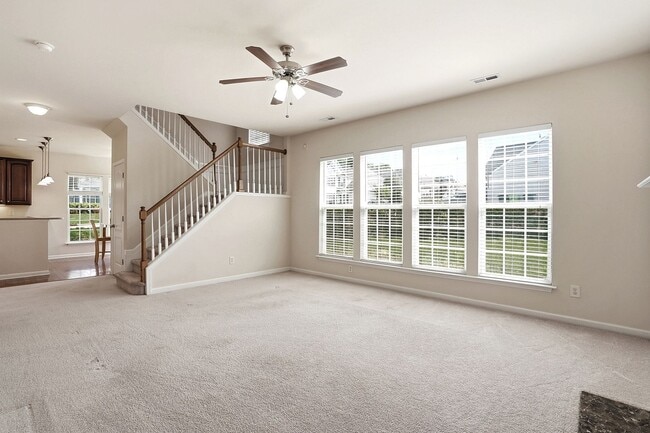 Building Photo - WAKEFIELD HOME WITH 4 BEDROOMS- GREAT HOME!