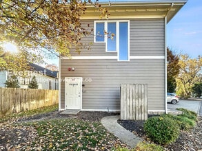 Building Photo - 101 Generals Retreat Pl