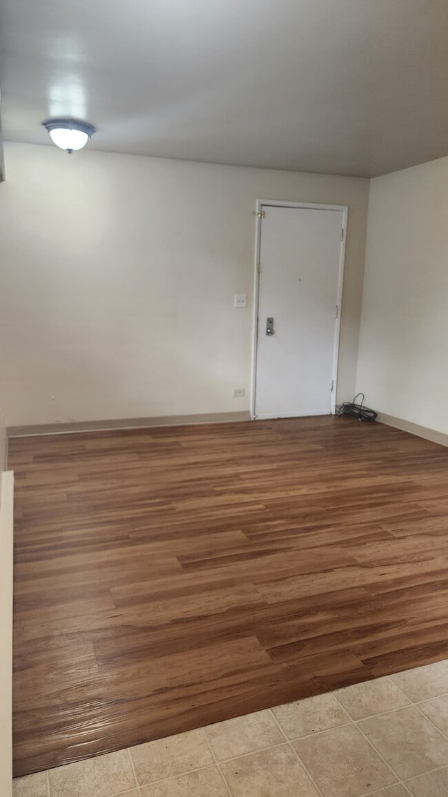 Building Photo - 2151 W 16th Ct