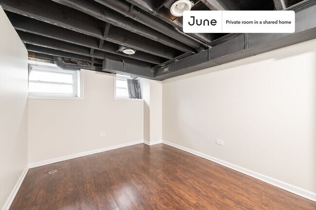 Foto del edificio - Room in Shared 3 bed/2 bath home