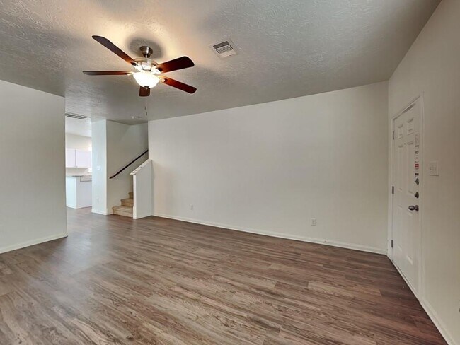 Foto del edificio - 3927 Hawthorn Glen Ct