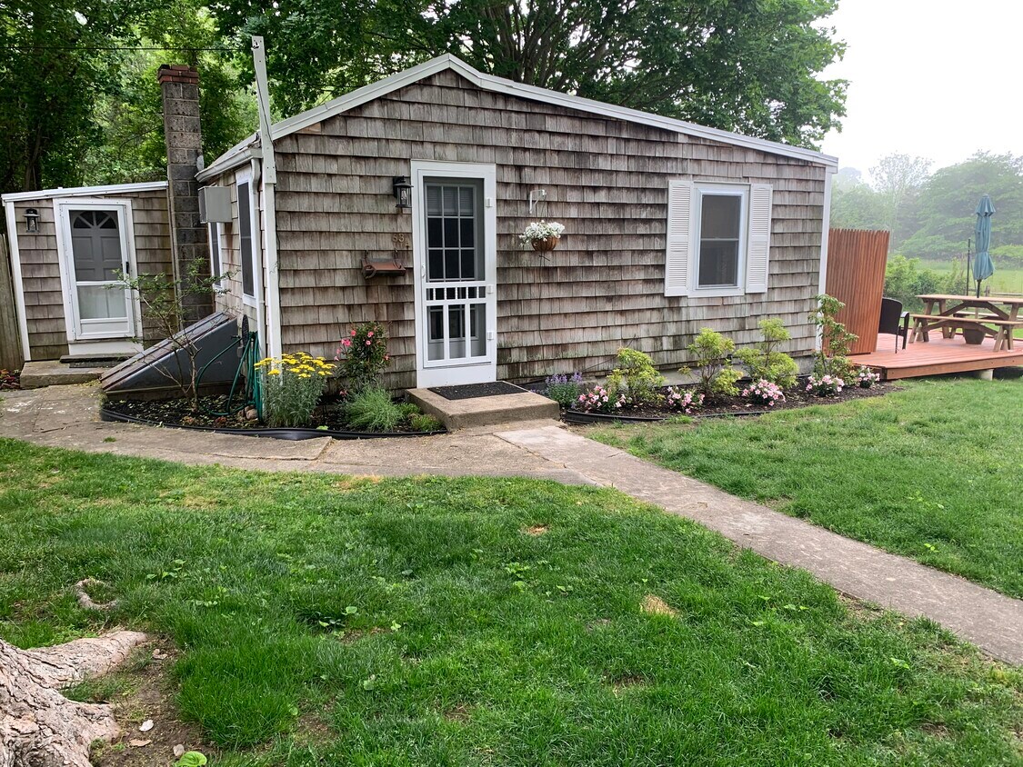 Primary Photo - 63 Floyd St