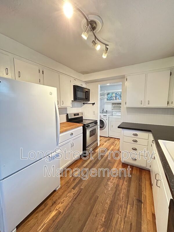 Foto del edificio - 2872 SE Linda St