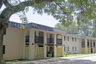 Building Photo - 205 Shelton Beach Rd