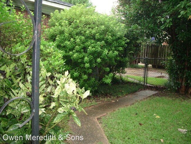 Foto del edificio - 3 br, 2 bath House - 5224 10th Ave