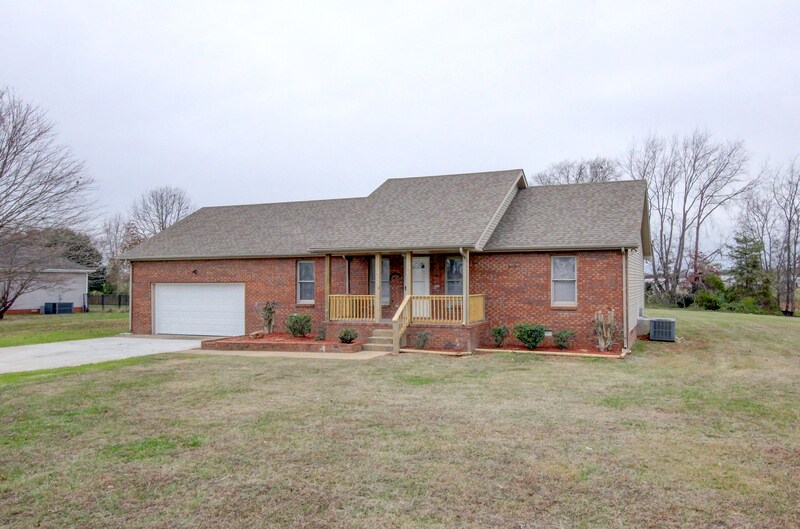 Foto principal - 2481 Clarksville Rd