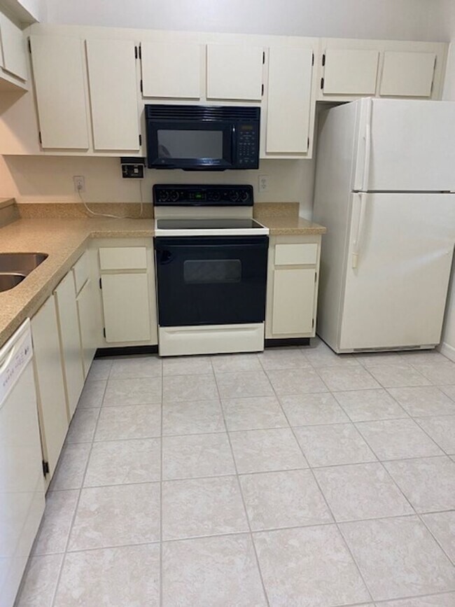 Photo - 2 Bedroom 2 Bathroom 2nd floor condo in Cr...