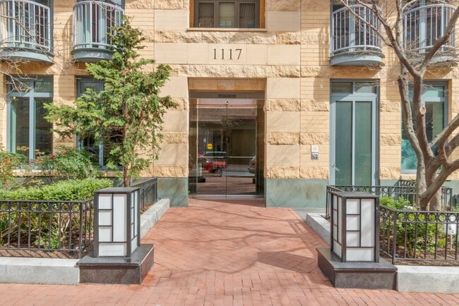 Foto del edificio - 1117 10th St NW