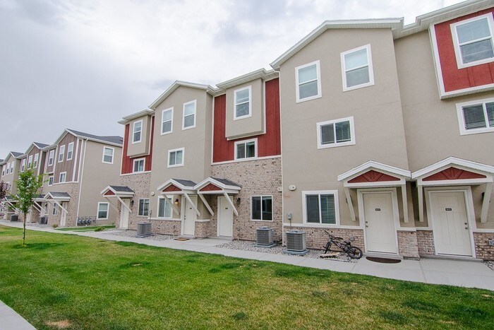 Primary Photo - THE LOCHS! Gorgeous Townhome