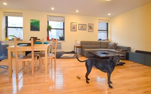 Foto del edificio - 420 E 14th St