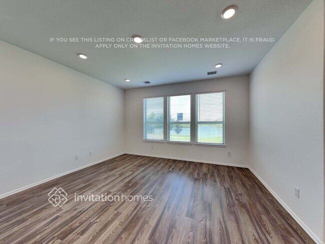 Foto del edificio - 513 Pecan Landing Ln