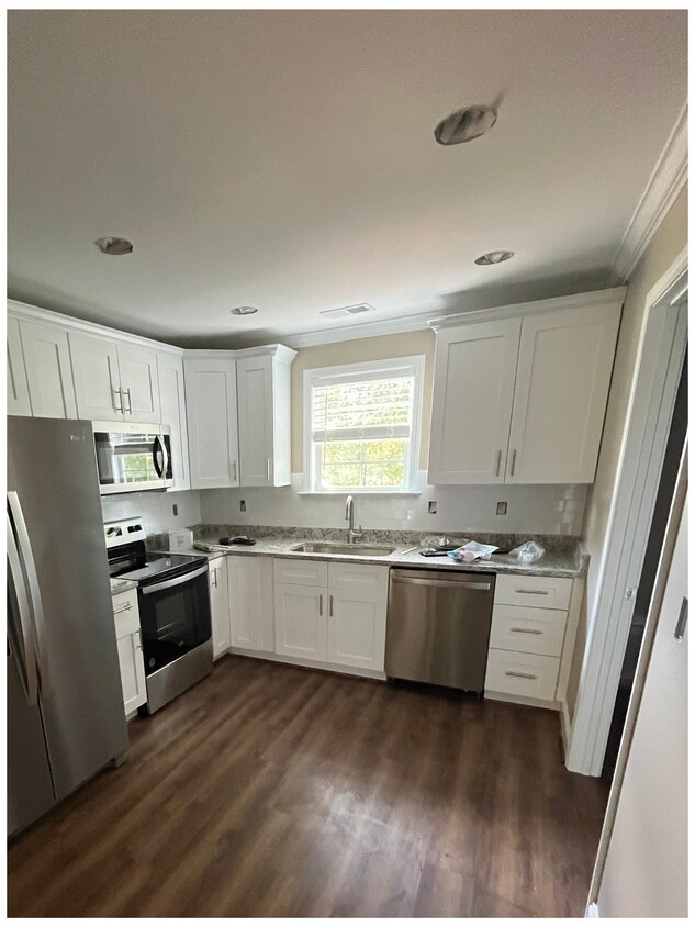 Building Photo - 3 Dixie Ave