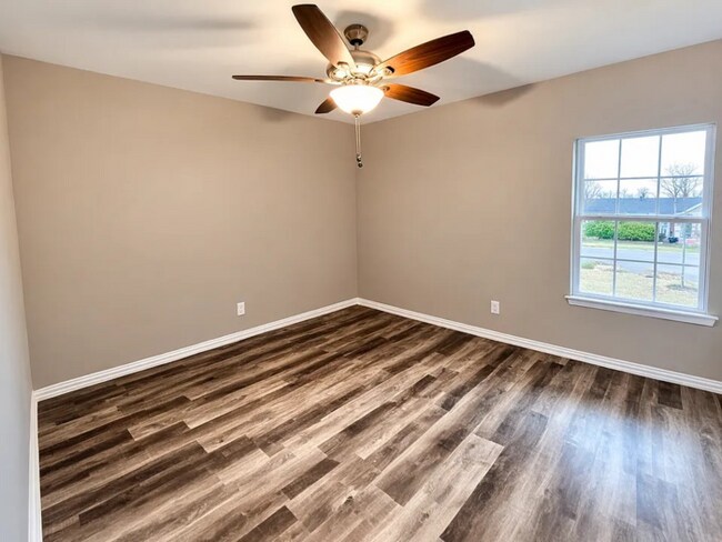 Foto del edificio - 2109 Bluebonnet Ave