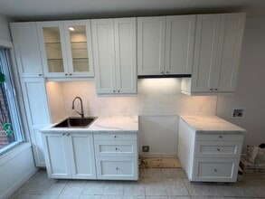 Building Photo - 5144 Rue Beaubien E