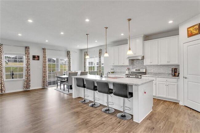 Foto del edificio - 210 Dior Dr