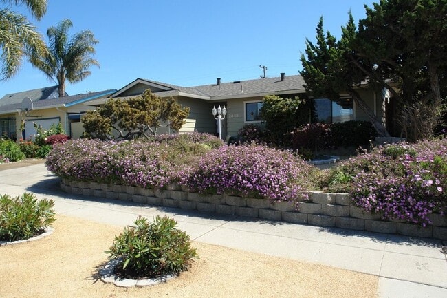 Building Photo - 2648 Northwood Dr