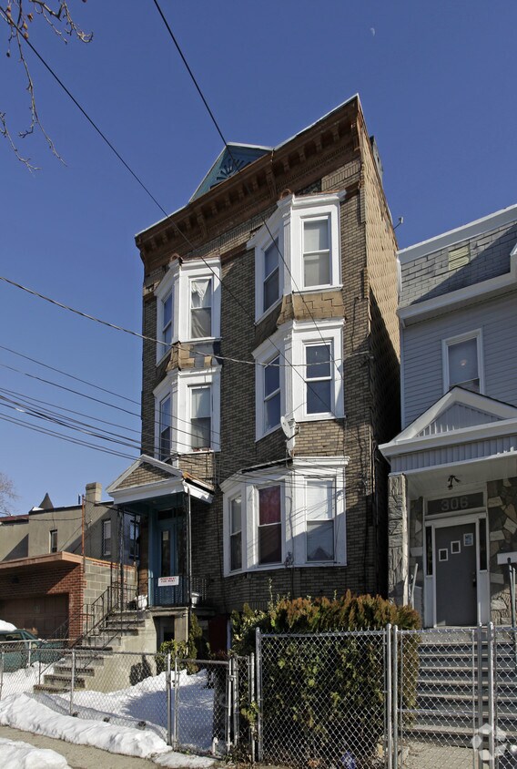 Foto del edificio - 308 Clerk St