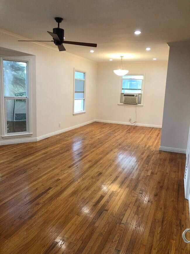 living room/dining room - 1656 Livonia Ave