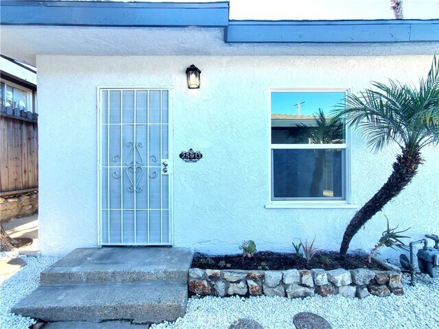 Foto del edificio - 25913 Hillworth Ave