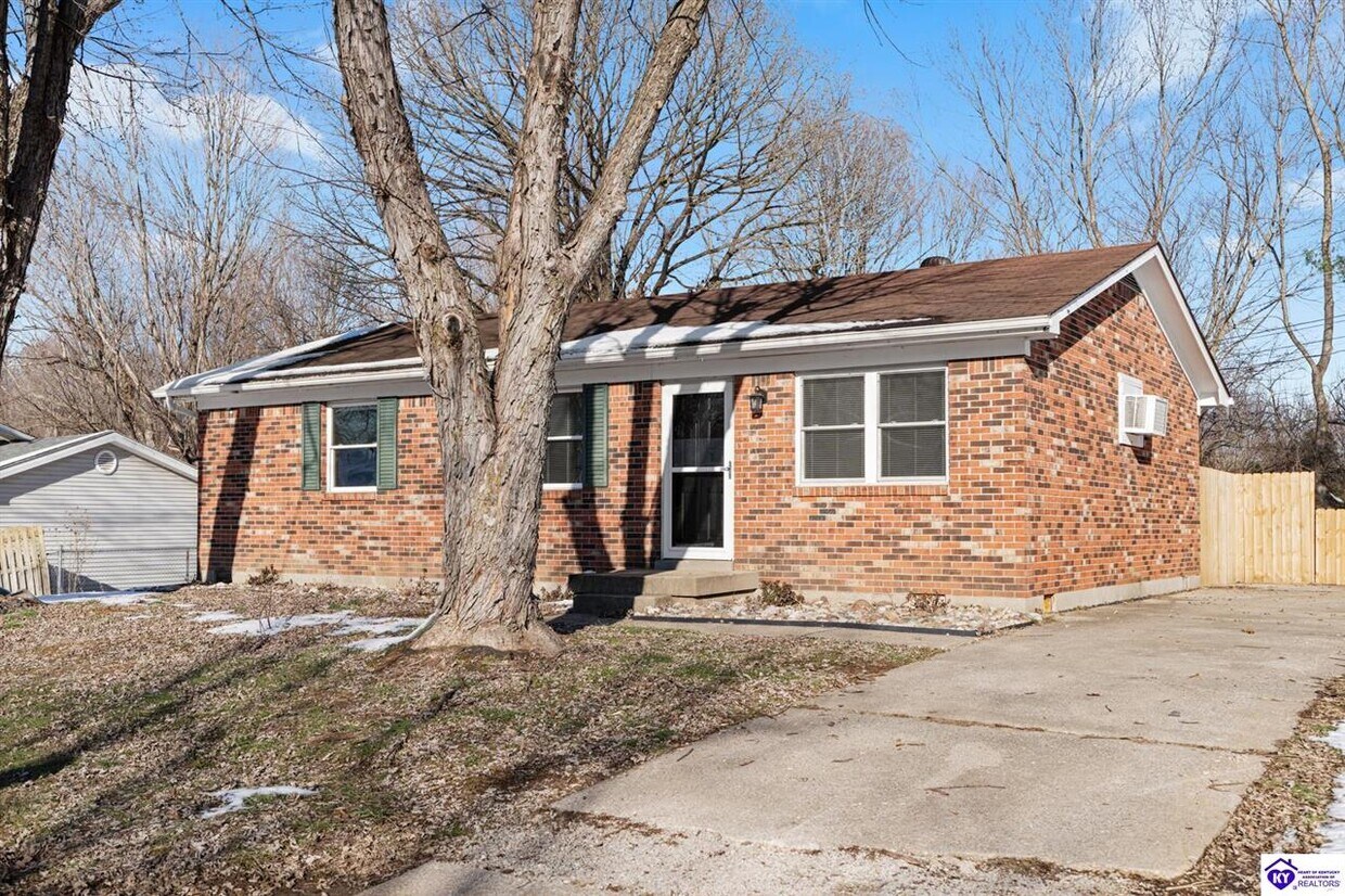 Foto principal - 1045 Greenway Dr